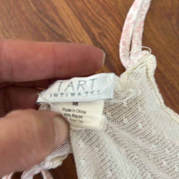 Tarte intimates pink printed nightgown sleepwear size M and lace - Picture 3 of 4